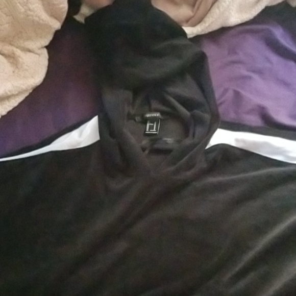 Forever 21 Longsleeve Very Soft Crop Hoodie - Picture 4 of 4